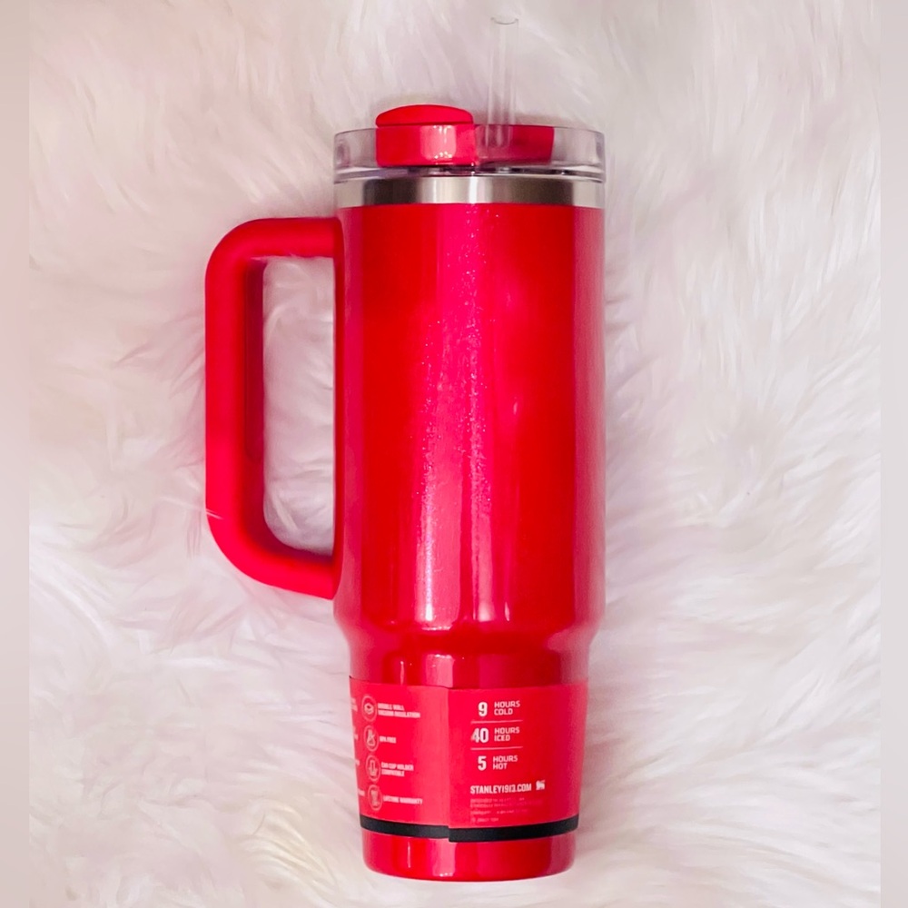 E.L.F Stanley 30oz Tumbler- Red Delicious - Picture 3 of 3